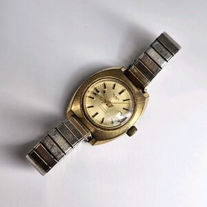 Vintage Helzberg VIP Ladies Wristwatch Autmatic 17 Jewels Parts/Repair Gold Tone